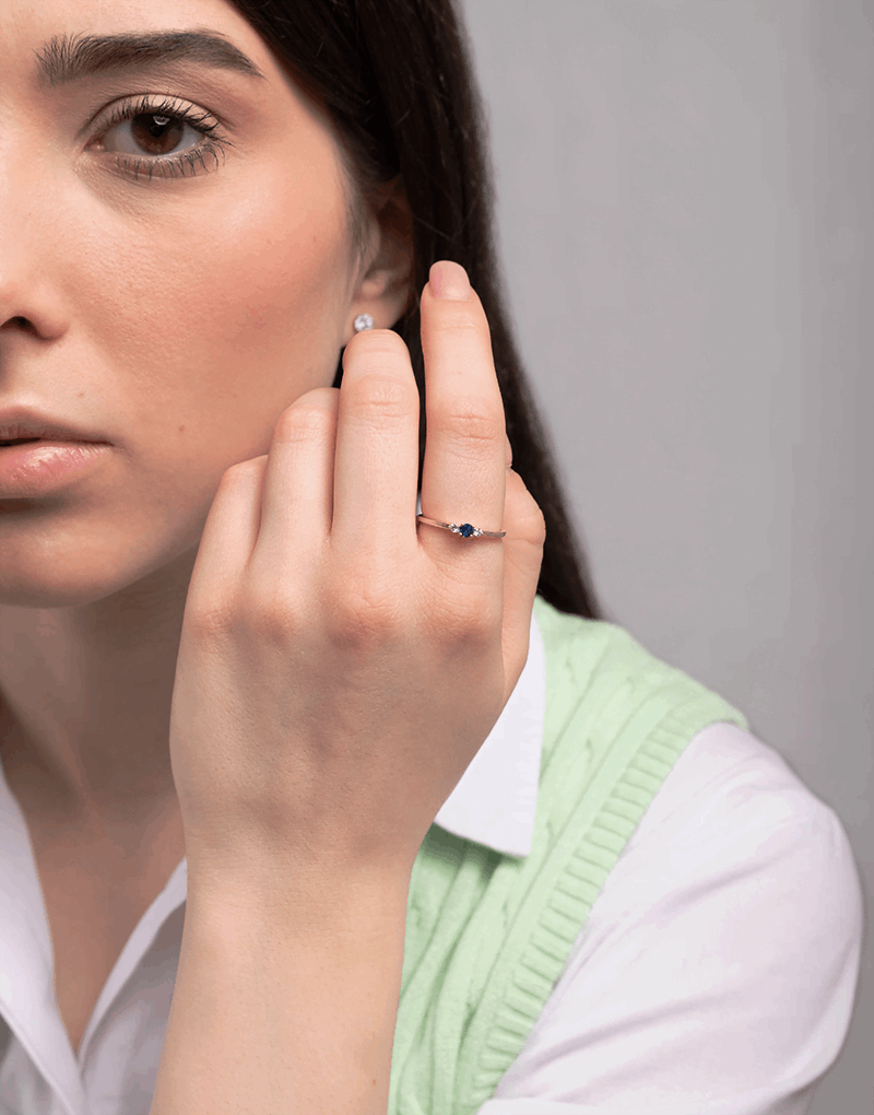 Klasyczny Pierścionek z Niebieskim Szafirem - Venetia Jewels - 14K złoto z brylantami