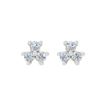 Złote kolczyki z brylantami w kształcie kwiatów z błyszczącymi diamentami