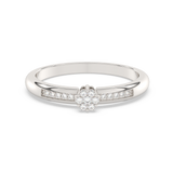 Klasyczny Pierścionek z Paskami Brylantów