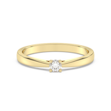 Klasyczny pierścionek z brylantem w złotej oprawie, elegancki dodatek dla każdej kobiety