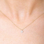 Naszyjnik z brylantem halo od Venetia Jewels, elegancka biżuteria na każdą okazję