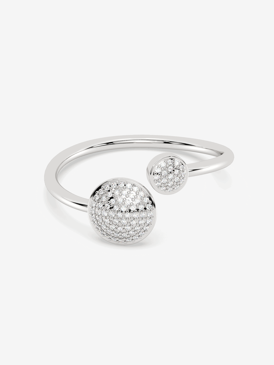 Otwarty pierścionek z brylantami w srebrnej oprawie, elegancki i modny dodatek na każdą okazję