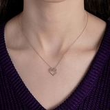 Wisiorek serce nieskończoność złoto na subtelnej złotej łańcuszku, idealny na każdą okazję