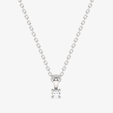 Wisiorek z brylantem na srebrnym łańcuszku idealny na wyjątkowe okazje