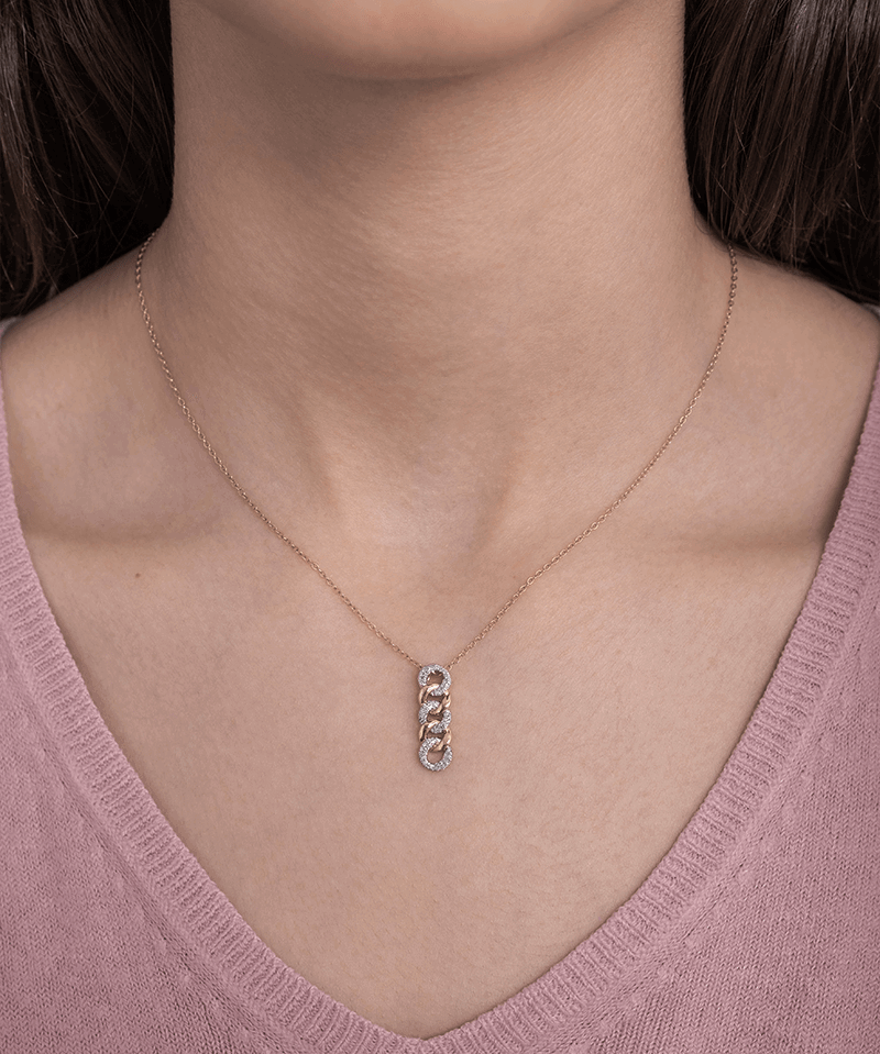 Wisiorek z ogniwami łańcucha złoto 14k zawieszony na cienkim łańcuszku, idealny na każdą okazję