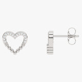 Złote kolczyki z brylantem w kształcie serca z delikatnymi detalami i zapięciem typu sztyft