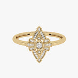 Złoty pierścionek z brylantami w eleganckim kształcie, idealny na specjalne okazje