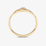 Złoty pierścionek z brylantami o eleganckim kształcie, idealny na wyjątkowe okazje