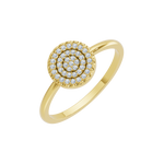 Złoty pierścionek z brylantami w kształcie spirali, elegancki dodatek do biżuterii.