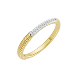 Złoty pierścionek z brylantami z delikatnym splotem dla eleganckiego wykończenia biżuterii