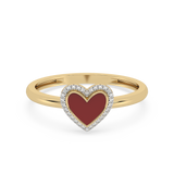 Złoty pierścionek z brylantami serce z ozdobnym czerwonym sercem w środku