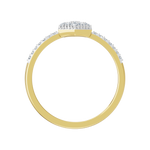 Złoty pierścionek z brylantami od Venetia Jewels z połyskującymi diamentami na obrączce