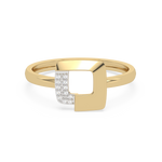 Złoty pierścionek z brylantami o nowoczesnym designie z połyskującym wykończeniem