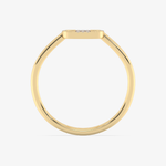 Elegancki złoty pierścionek z brylantami, minimalistyczny wzór doskonały na specjalne okazje