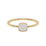 Złoty pierścionek z brylantami o nowoczesnym designie, idealny na każdą okazję.