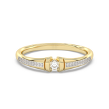 Złoty pierścionek z pół-paskami brylantów z centralnym diamentem od Venetia Jewels