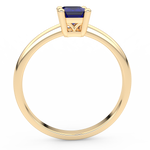 Złoty pierścionek z szafirem w eleganckim designie od Venetia Jewels, idealny na wyjątkowe okazje