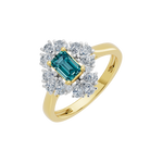 Złoty pierścionek z topazem i diamentami w eleganckim wzornictwie, idealny na wyjątkowe okazje