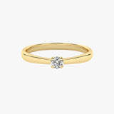 Złoty pierścionek zaręczynowy z brylantem od Venetia Jewels z eleganckim, minimalistycznym designem