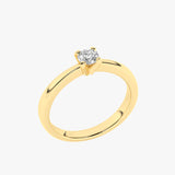 Złoty pierścionek zaręczynowy z brylantem od Venetia Jewels w eleganckim designie