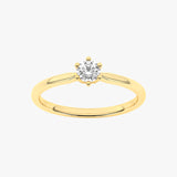 Złoty pierścionek zaręczynowy z brylantem od Venetia Jewels z delikatnym i eleganckim designem