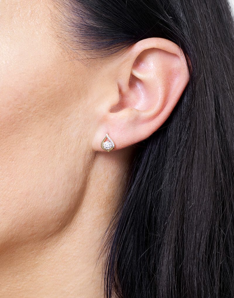 Kolczyki w kształcie łezki z Brylantami, eleganckie i wyszukane, idealne na specjalne okazje