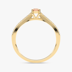 Pierścionek z morganitem i brylantami w złotej oprawie, elegancki i wyjątkowy dla każdej okazji