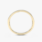 Skręcony pierścionek z brylantami w złotej oprawie od Venetia Jewels, elegancki dodatek na każdą okazję