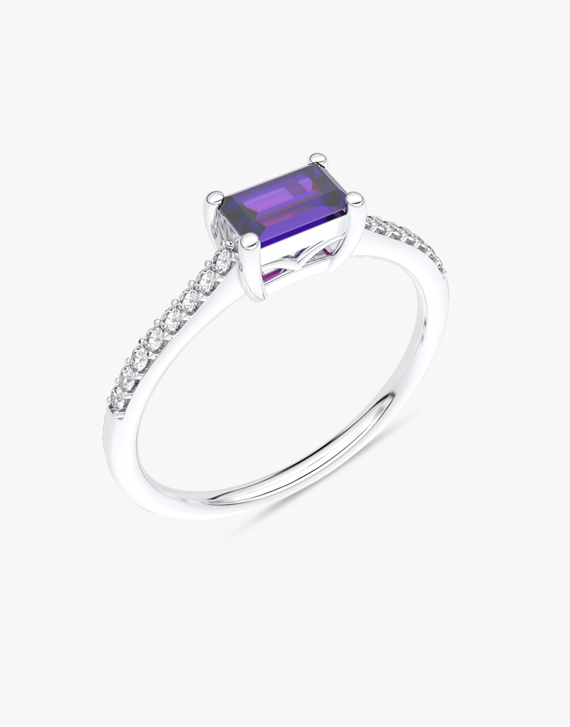 Elegancki pierścionek vintage z tanzanitem i brylantami od Venetia Jewels w srebrnym wykończeniu