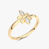 Złoty pierścionek motyl z błyszczącymi diamentami dla eleganckich stylizacji