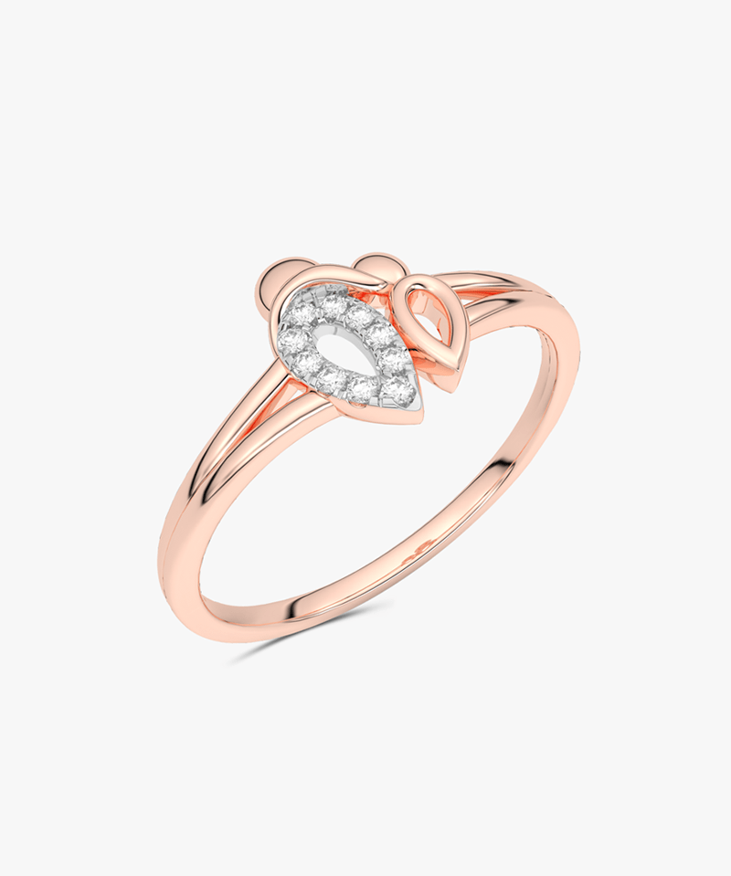 Złoty pierścionek z brylantami od Venetia Jewels z dekoracyjnym wzorem i subtelnym połyskiem