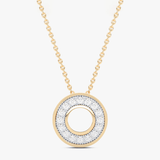 Złoty wisiorek z brylantami na łańcuszku, elegancki dodatek do codziennych stylizacji