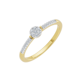 Złoty pierścionek z owalną rozetą z brylantami