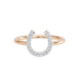 Złoty pierścionek z delikatnymi brylantami w motywie podkowy