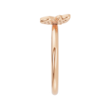 Złoty pierścionek z motywem motyla wysadzanego brylantami