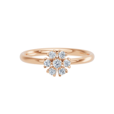 Złoty pierścionek z brylantami w kształcie kwiatu