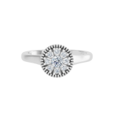 Złoty pierścionek z okrągłym motywem i brylantami