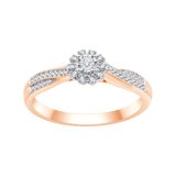 Złoty pierścionek z brylantową rozetą w kształcie kwiatu