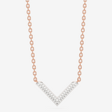 Brylantowy naszyjnik V od Venetia Jewels z różowymi metalowymi ogniwami i eleganckim wzorem