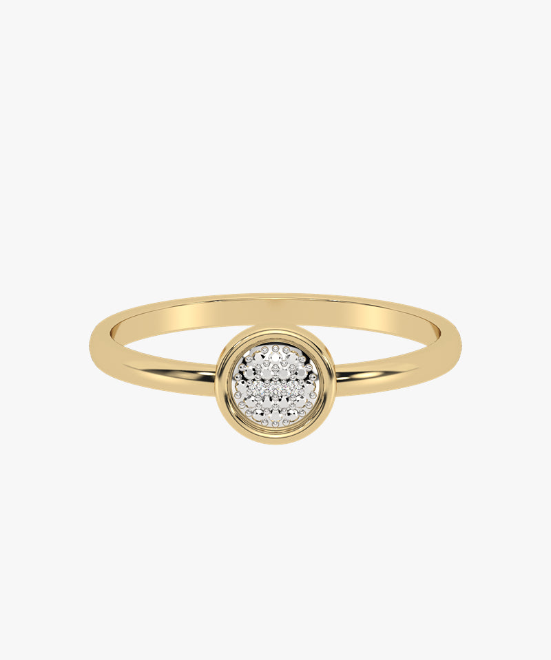 Złoty pierścionek z brylantami od Venetia Jewels z subtelnym, eleganckim wzorem