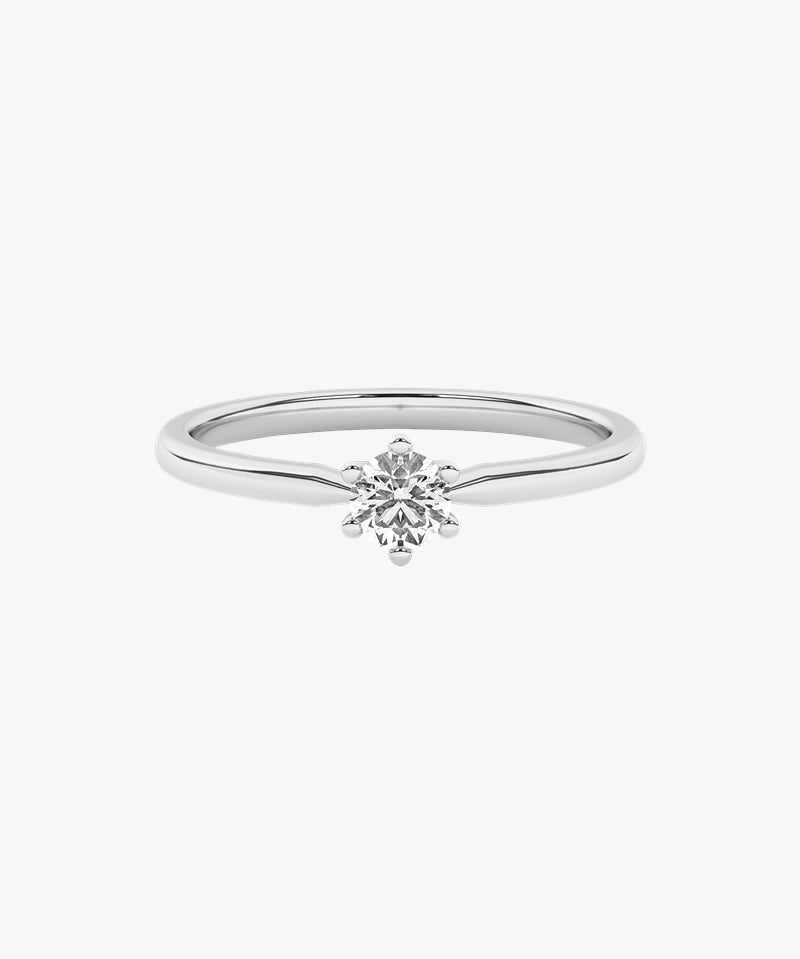 Złoty pierścionek zaręczynowy z brylantem od Venetia Jewels z prostym, eleganckim designem