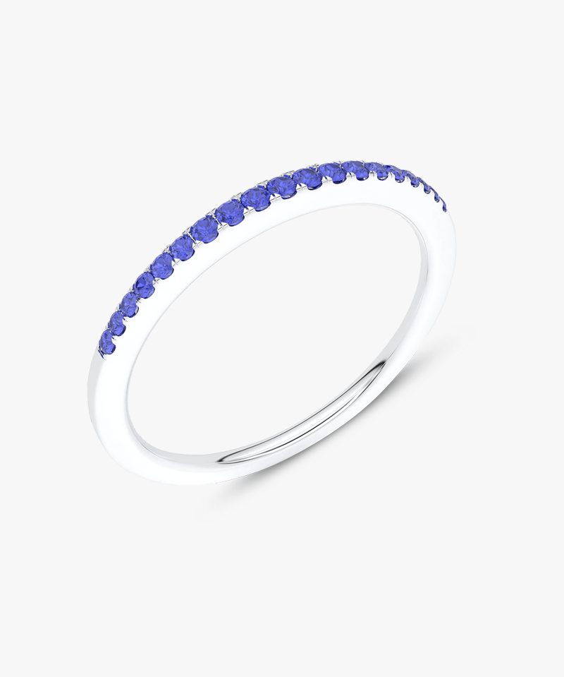 Elegancki pierścionek z niebieskim szafirem na srebrnej obrączce od Venetia Jewels